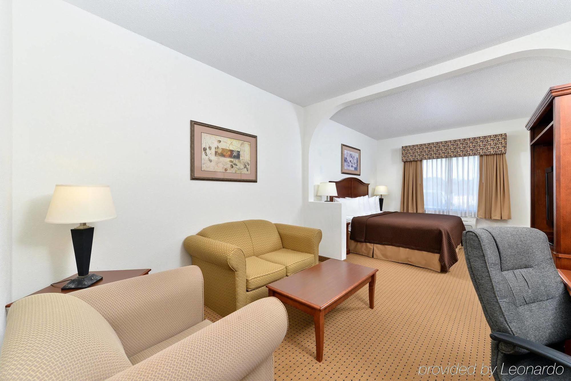 Red Roof Inn & Suites Carrollton, Ga - West Georgia Экстерьер фото